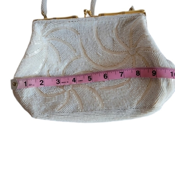 Vintage Handbeaded Clasp Purse - Picture 7 of 7